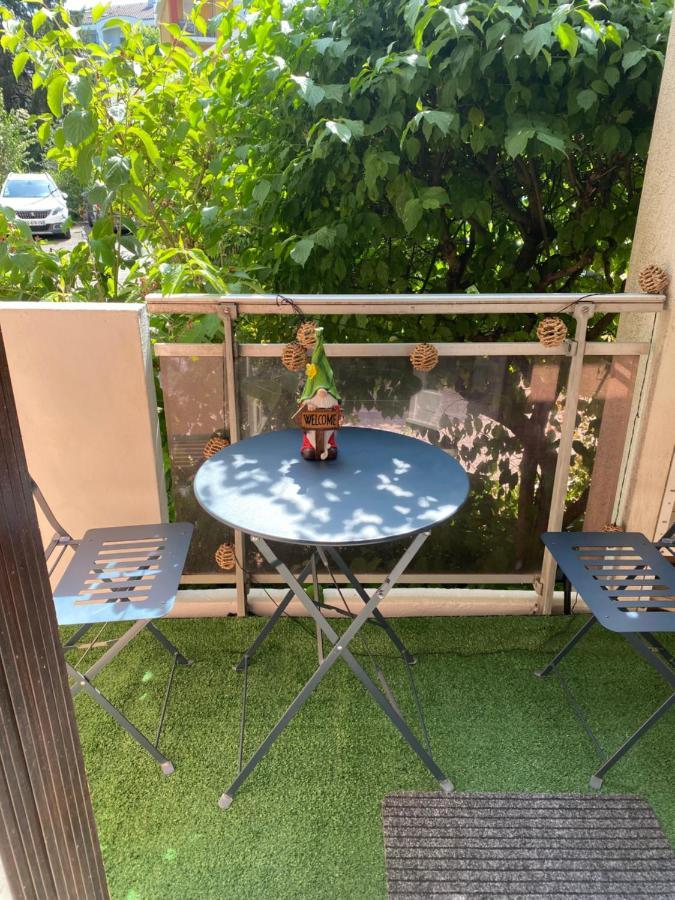 Joli Appartement Meuble Annecy Exterior photo